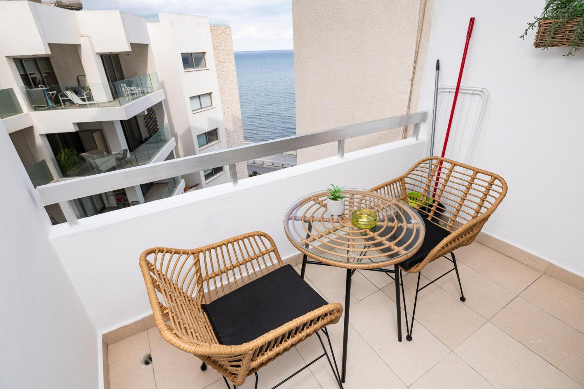Lazuli Beach & Pool Apartment 501 Larnaca Luaran gambar