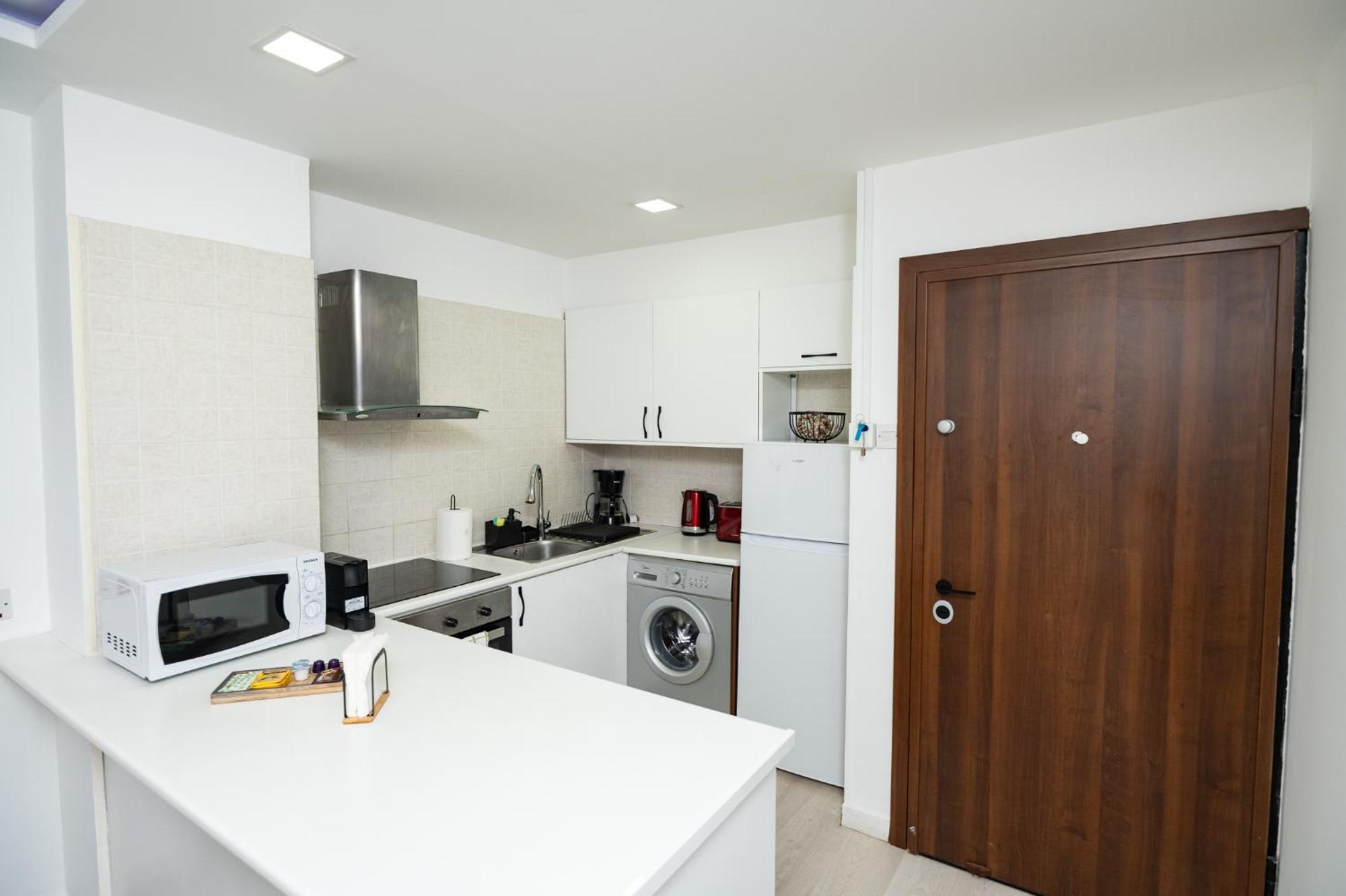 Lazuli Beach & Pool Apartment 501 Larnaca Luaran gambar