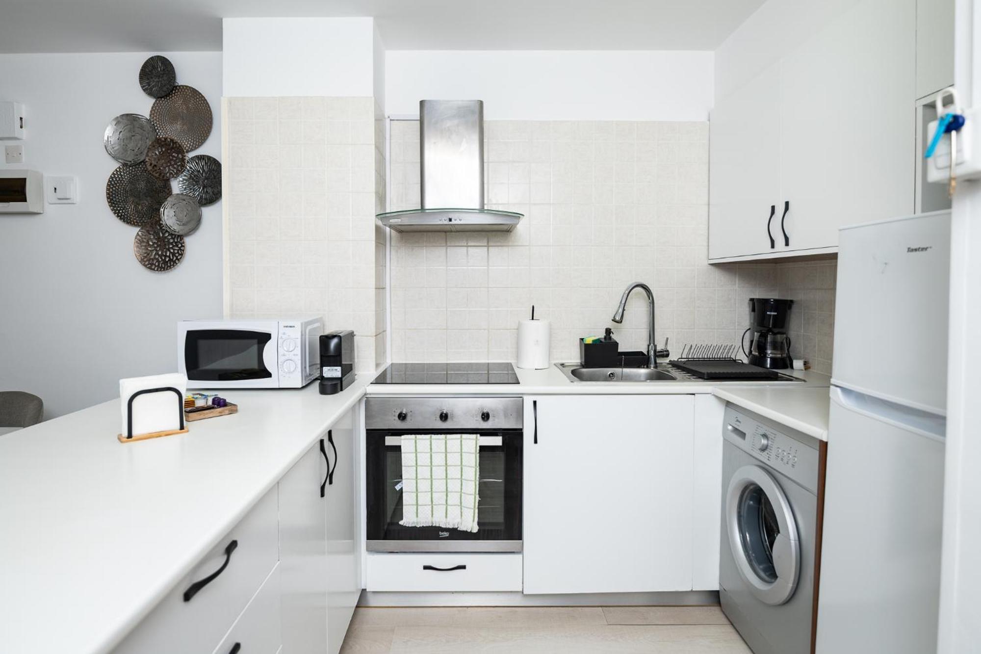 Lazuli Beach & Pool Apartment 501 Larnaca Luaran gambar