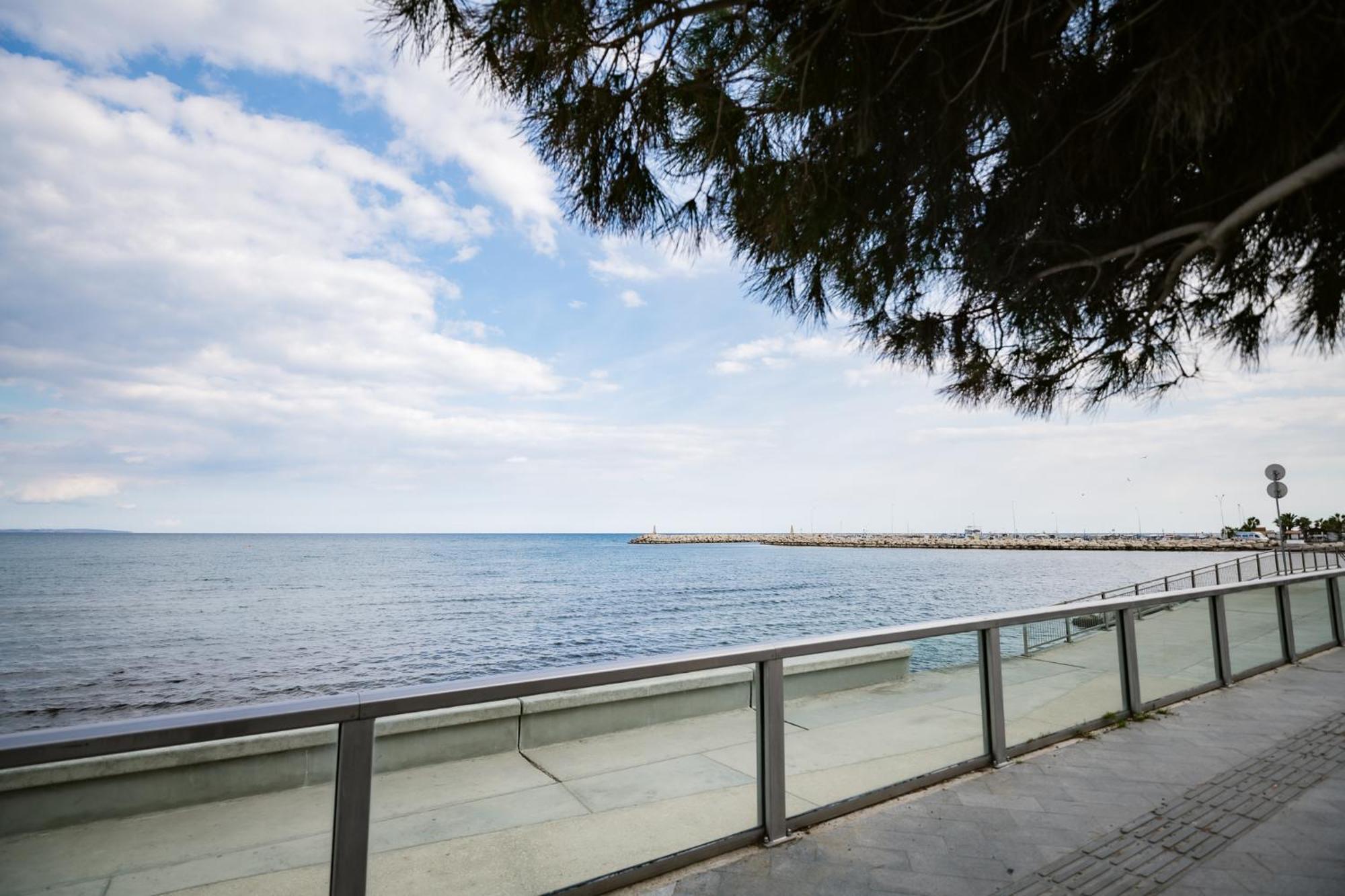 Lazuli Beach & Pool Apartment 501 Larnaca Luaran gambar